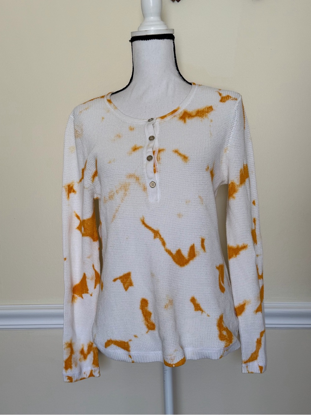 Lisa Todd White & Mustard Tie-Dye Waffle Knit Henley Thermal Top Long Sleeve